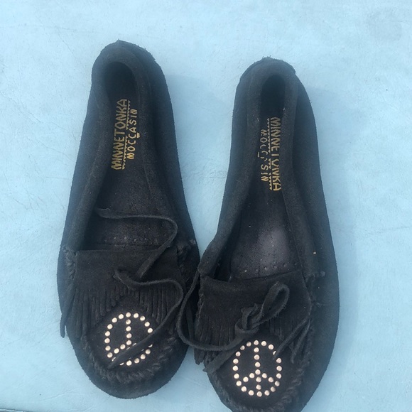 Black Minnetonka moccasins - Picture 5 of 6